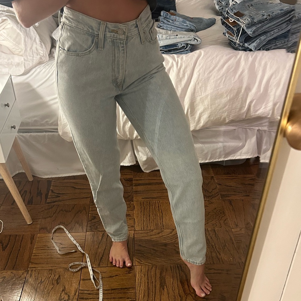 Levi’s - “80’s Mom Jean” size 25